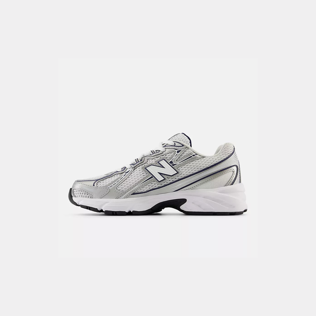New Balance 740