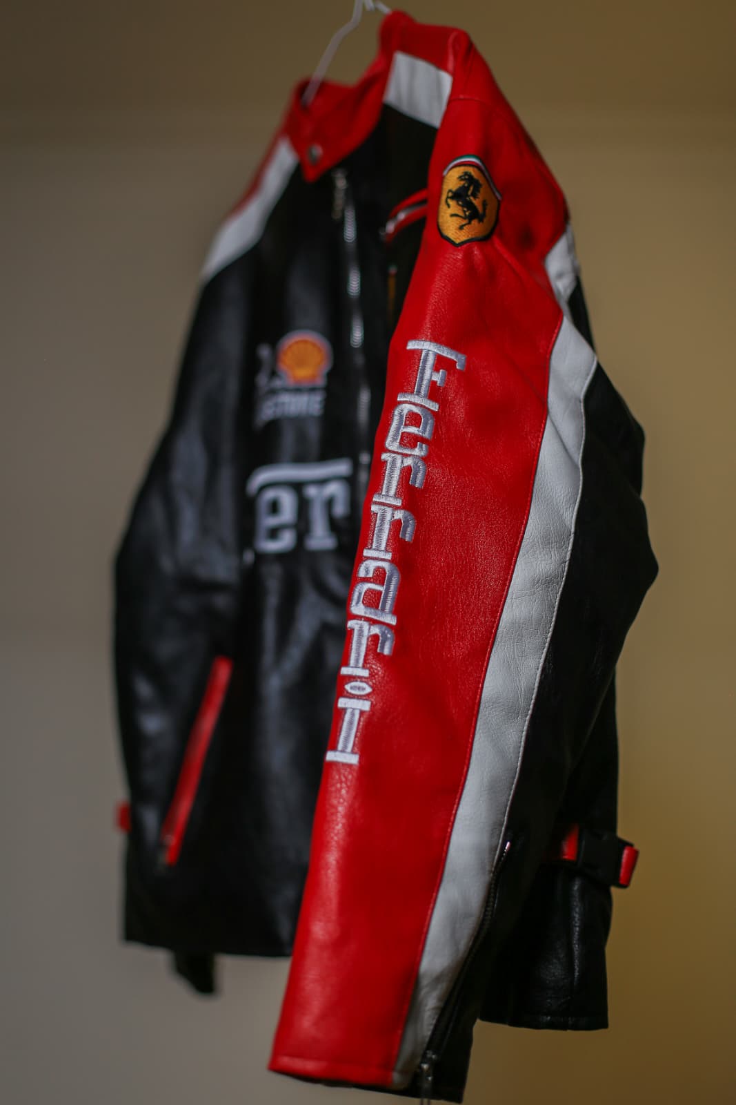 Casaco Ferrari de Couro